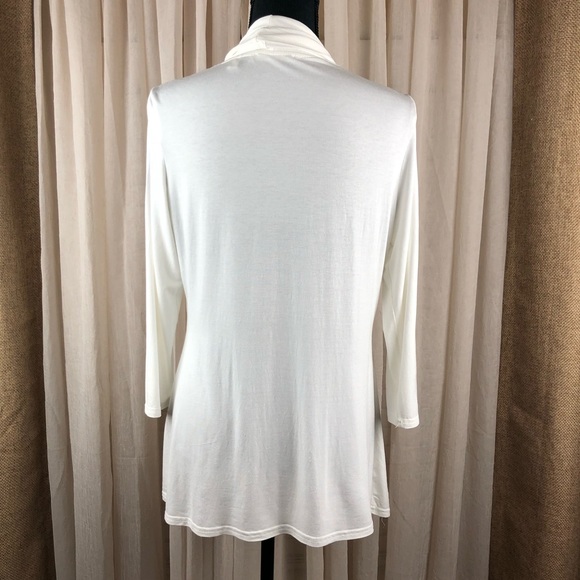 Cyrus Winter White Shrug - Picture 5 of 7